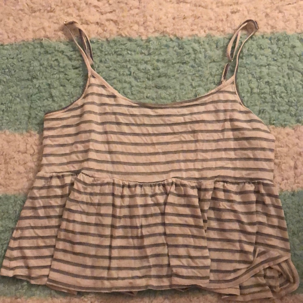 White and grey crop top